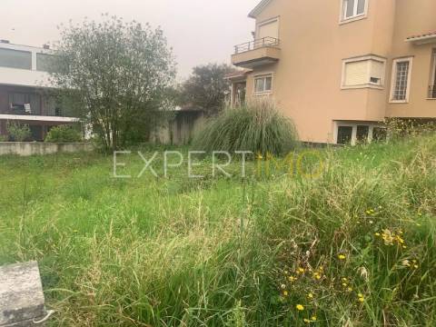 Lote de Terreno em Leiria (Urbanização Santa Clara)
