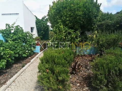 Casa tradicional com piscinas e vistas fantásticas