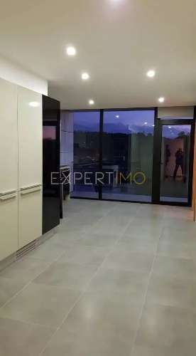 Apartamento T3 T em prédio construção moderna, com elevador, garagem, ar condiconado