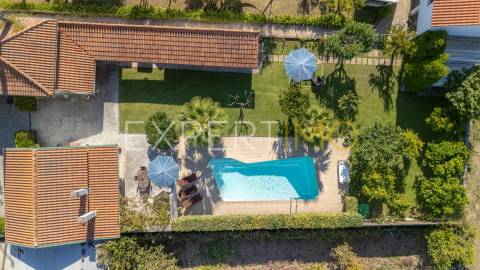 Moradia T5 c/ 500M2 1445m2 terreno, piscina, jardim na Mealhada