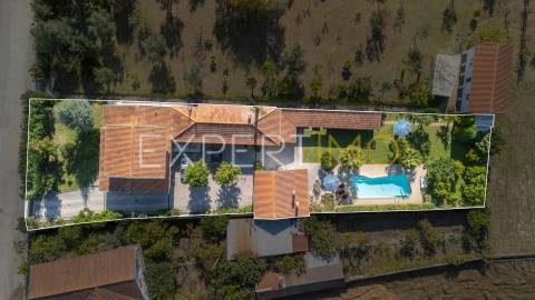 Moradia T5 c/ 500M2 1445m2 terreno, piscina, jardim na Mealhada