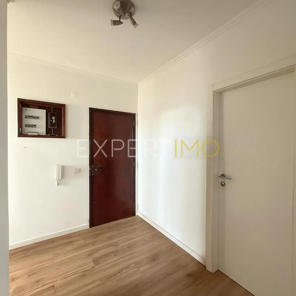 Apartamento T2 Remodelado em Casais da Marmeleira, Carregado