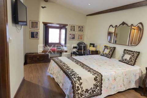 Casa de Aldeia Renovada com Potencial para Turismo de Habitação – Trás-os-Montes