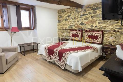 Casa de Aldeia Renovada com Potencial para Turismo de Habitação – Trás-os-Montes