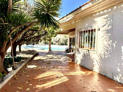 Moradia T4 com Piscina no Centro de Portugal, a 45 km das Praias