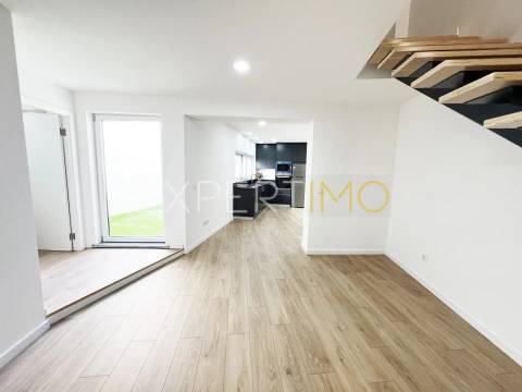 Moradia T2 c/ 2 suítes, totalmente remodelada Murtede, Cantanhede