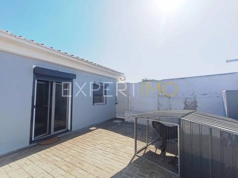 Moradia T3 com logradouro