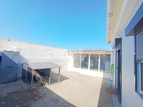 Moradia T3 com logradouro