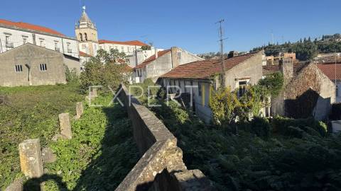 Prédio no centro de Leiria