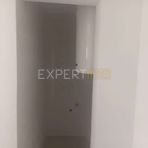 Moradia T2 em Aires ao Pé da Estação de comboios de Pamela