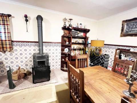 Quinta com moradia T3, anexos, cavalariças em 20000m2 de terreno, São Silvestre, Coimbra