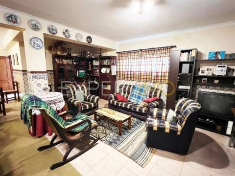 Quinta com moradia T3, anexos, cavalariças em 20000m2 de terreno, São Silvestre, Coimbra