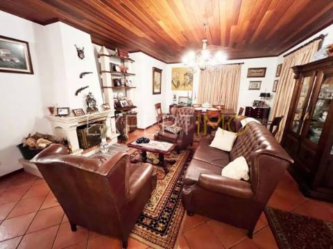 Quinta com moradia T3, anexos, cavalariças em 20000m2 de terreno, São Silvestre, Coimbra