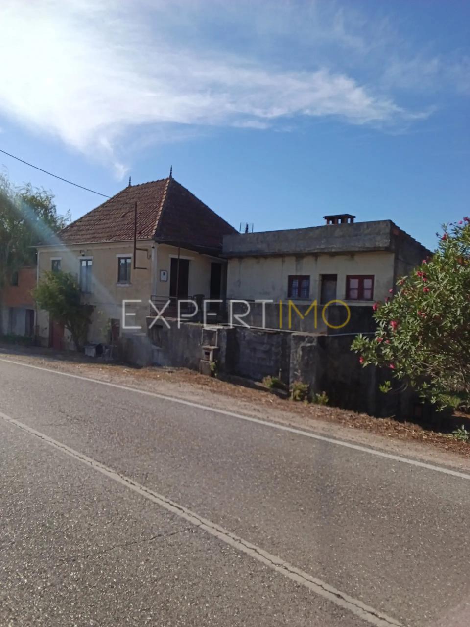 Moradia para renovar Pombal / Distrito de Leiria