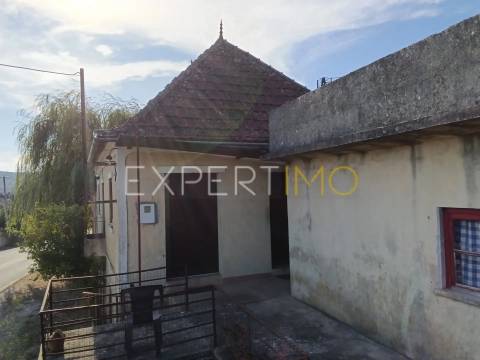 Moradia para renovar Pombal / Distrito de Leiria