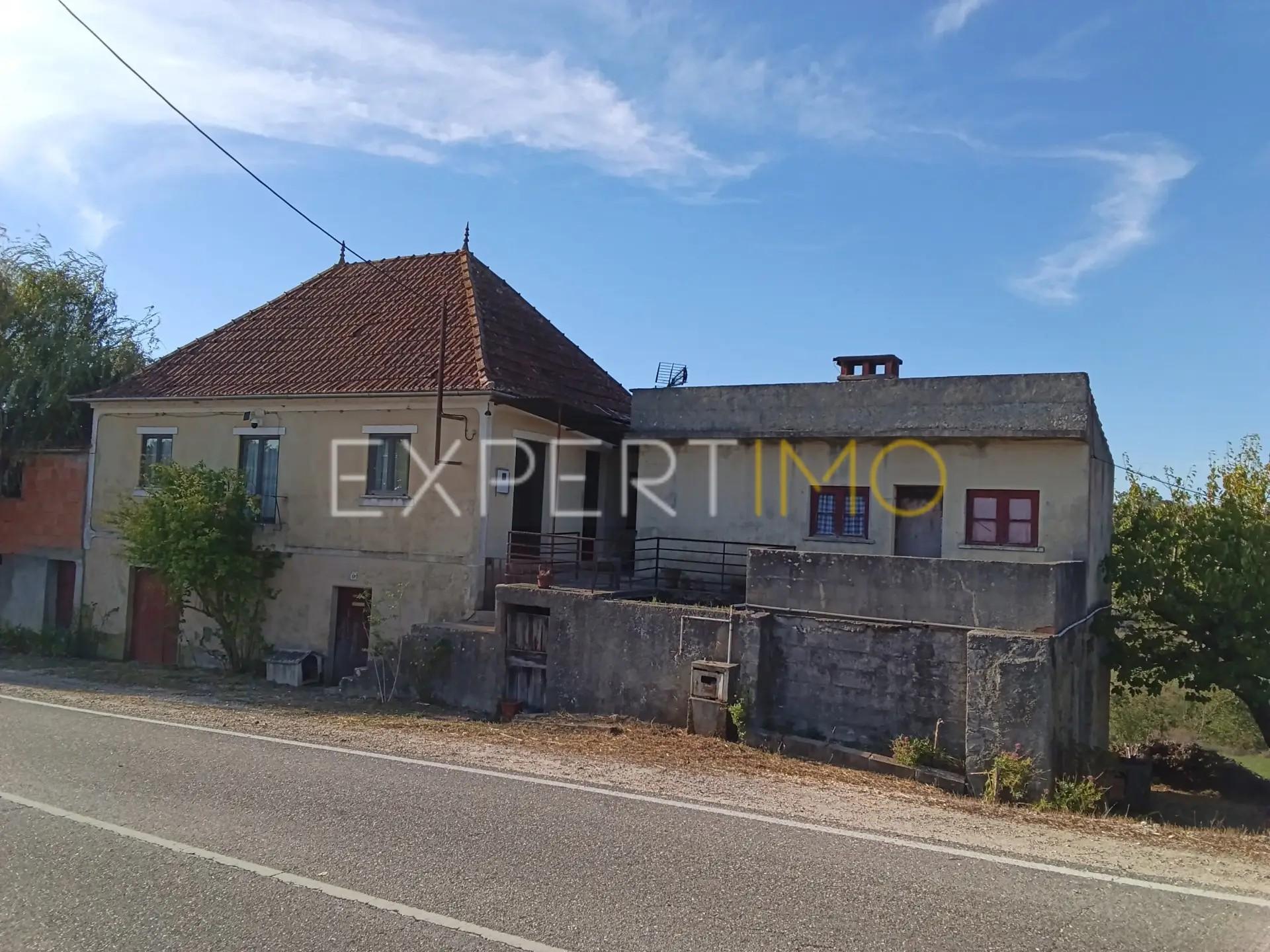 Moradia para renovar Pombal / Distrito de Leiria