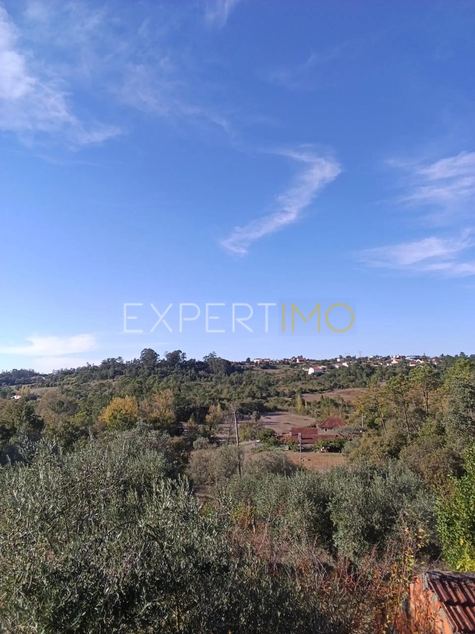 Moradia para renovar Pombal / Distrito de Leiria