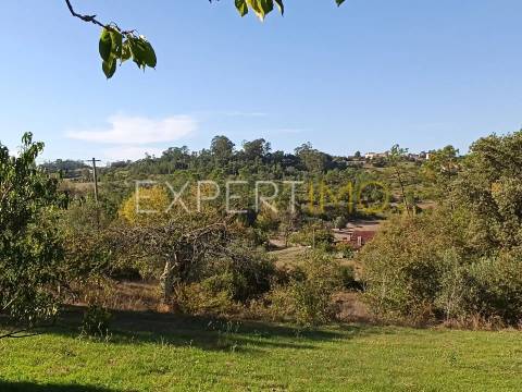 Moradia para renovar Pombal / Distrito de Leiria