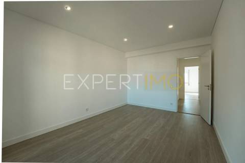 Apartamento T3 Renovado no Centro de Mortágua – 198.000€