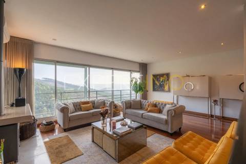 Moradia        , usado