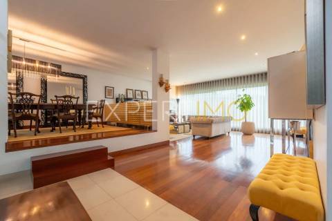 Moradia        , usado