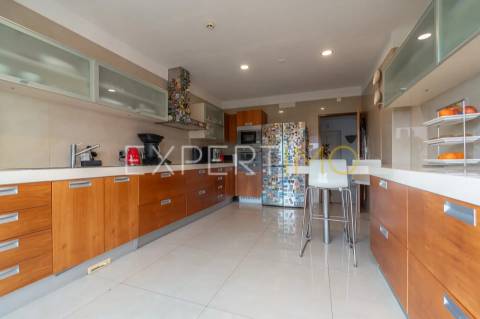 Moradia        , usado