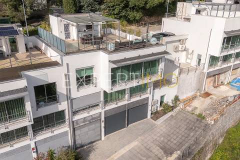 Moradia        , usado