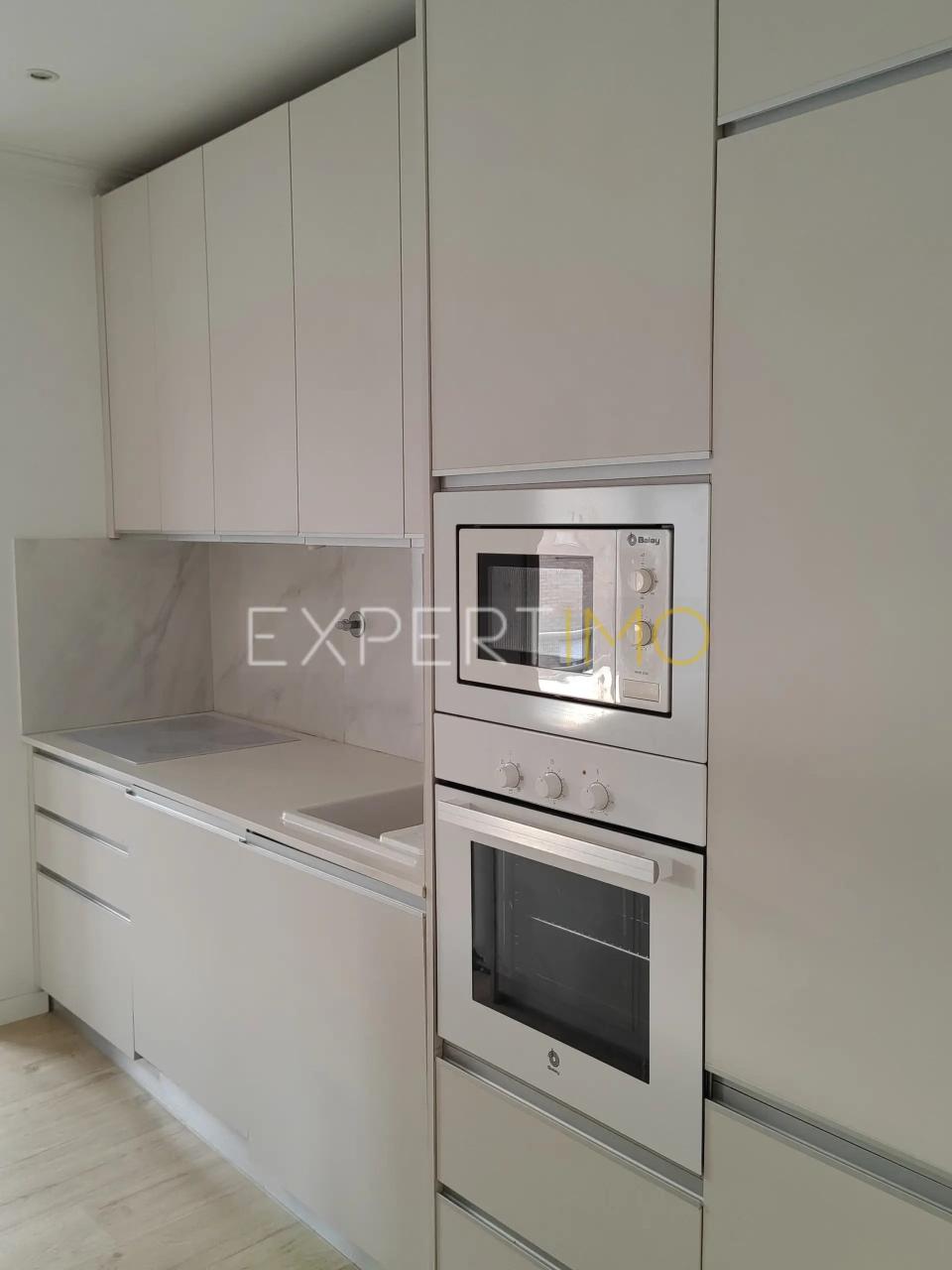 Apartamento T3 Remodelado em Labruge