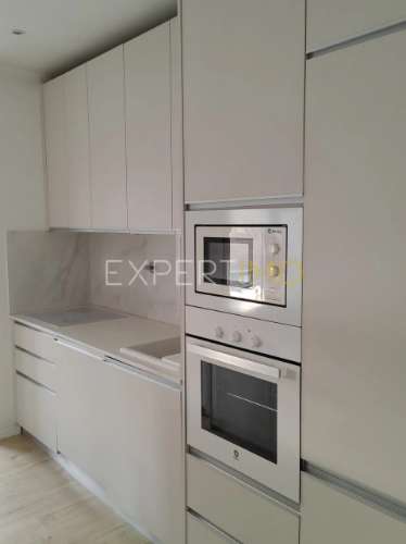 Apartamento T3 Remodelado em Labruge