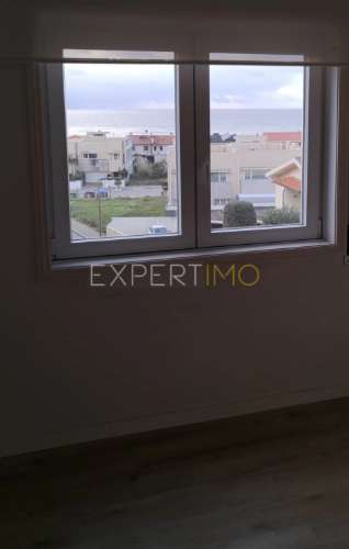 Apartamento T3 Remodelado em Labruge