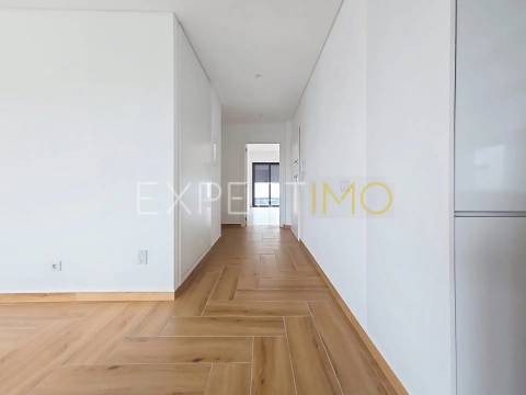 Apartamento T3 NOVO com garagem, arrecadação e piscina