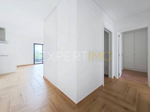 Apartamento T3 NOVO com garagem, arrecadação e piscina
