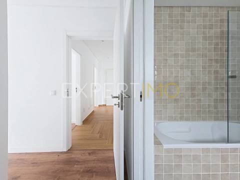 Apartamento T3 NOVO com garagem, arrecadação e piscina
