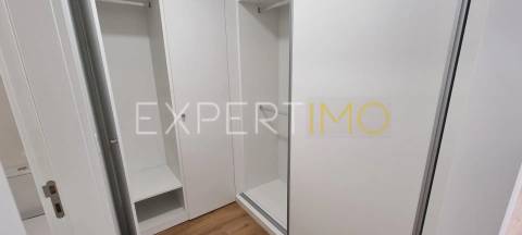 Apartamento T2, Novo, com Suite e garagem dupla (condomínio com piscina)