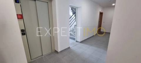 Apartamento T2, Novo, com Suite e garagem dupla (condomínio com piscina)