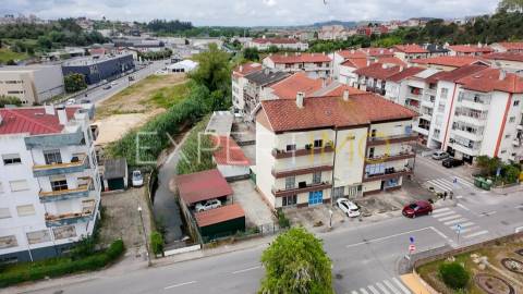 Excelente T2 com varanda e estacionamento em Eiras – Coimbra