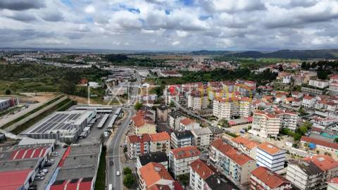 Excelente T2 com varanda e estacionamento em Eiras – Coimbra