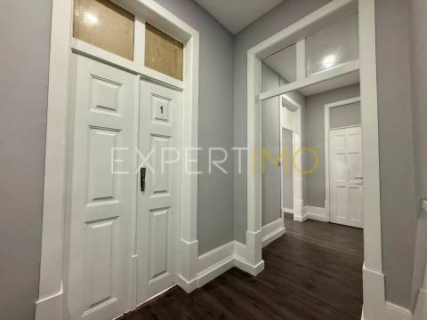 Apartamento T7 com 233m2, totalmente remodelado em Celas, Coimbra