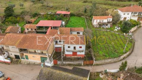 Moradia T3  com garagem ampla e terreno