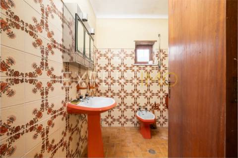 Moradia T3  com garagem ampla e terreno