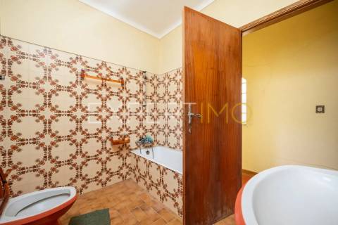 Moradia T3  com garagem ampla e terreno