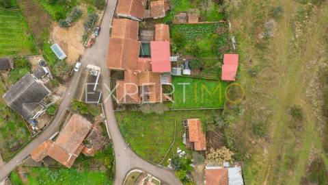 Moradia T3  com garagem ampla e terreno