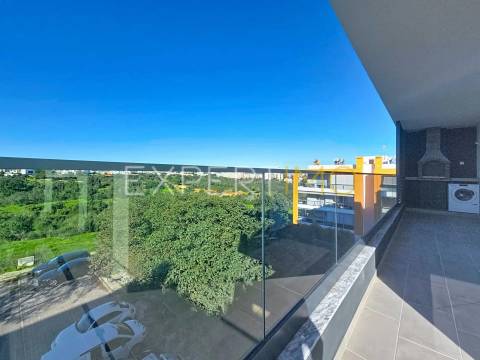 Apartamento T2 NOVO com garagem, arrecadação e piscina