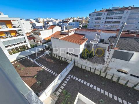 Apartamento T2 NOVO com garagem, arrecadação e piscina