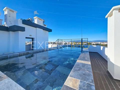 Apartamento T2 NOVO com garagem, arrecadação e piscina