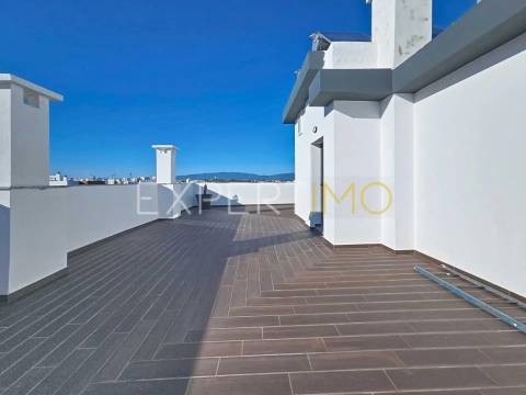 Apartamento T2 NOVO com garagem, arrecadação e piscina