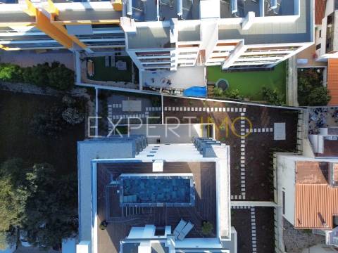 Apartamento T2 NOVO com garagem, arrecadação e piscina