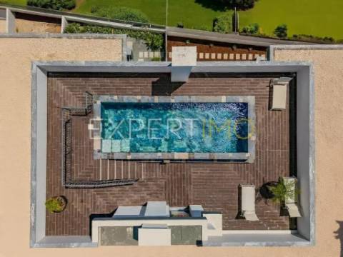 Apartamento T2 NOVO com garagem, arrecadação e piscina