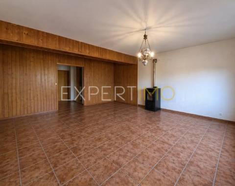 APARTAMENTO T2 | Rés do Chão | Vila Meã | 120.000€