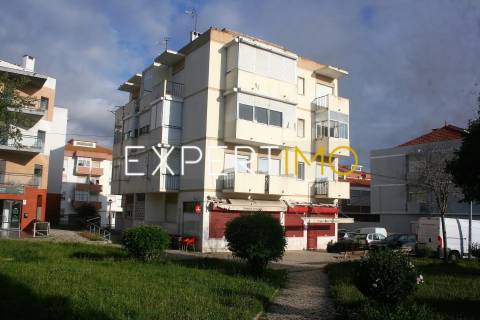 Apartamento T1 para remodelar
